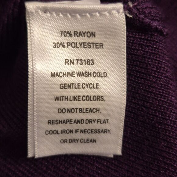 Cable & Gauge Sweater M Off Shoulder Wide Collar Scallop Edge Purple Knit - Picture 8 of 8